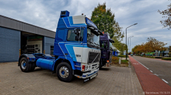 20251019-Tom-Holding-00333